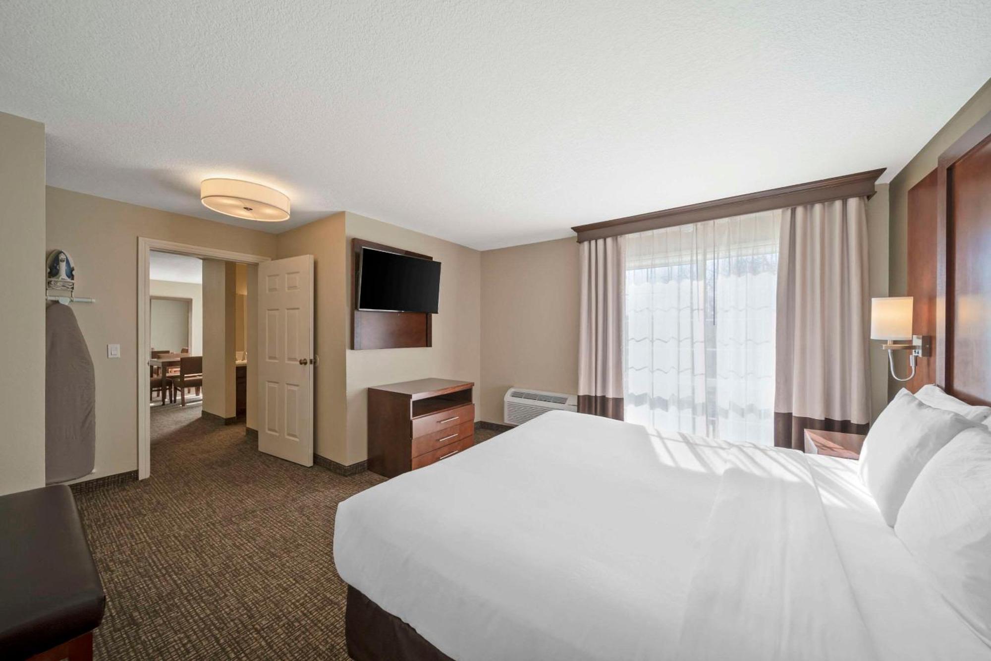 Comfort Suites Red Bluff Near I-5 Kültér fotó