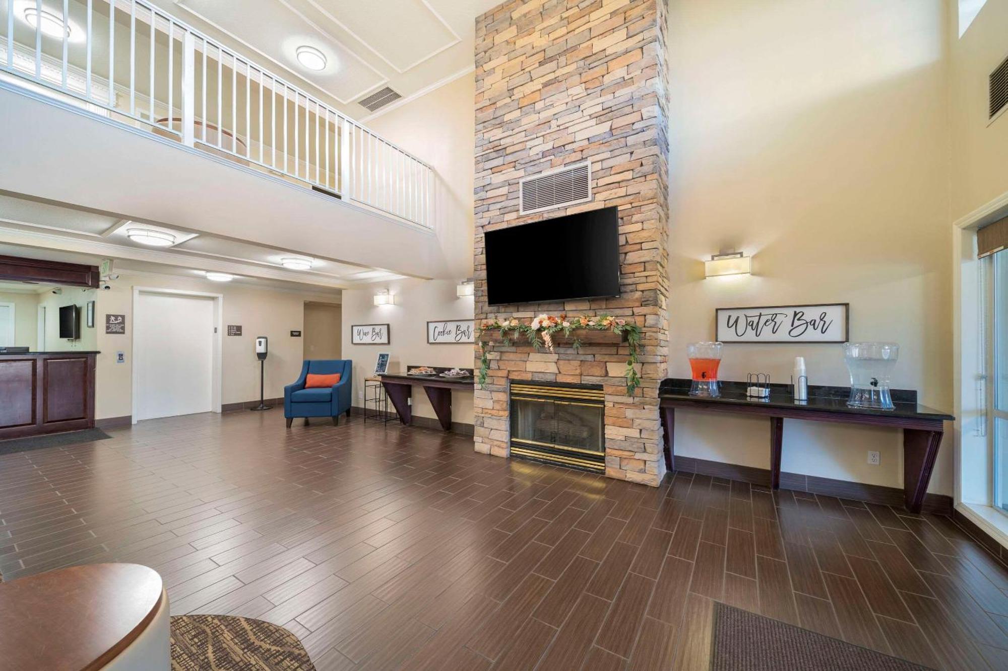 Comfort Suites Red Bluff Near I-5 Kültér fotó